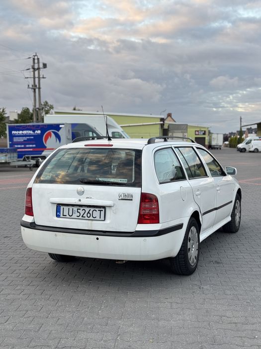Autokomis TopCar! Skoda Octavia Tour 1.6 Benzyna/2007 Rok/Gwarancja !!