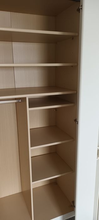 Biała\ogromna szafa