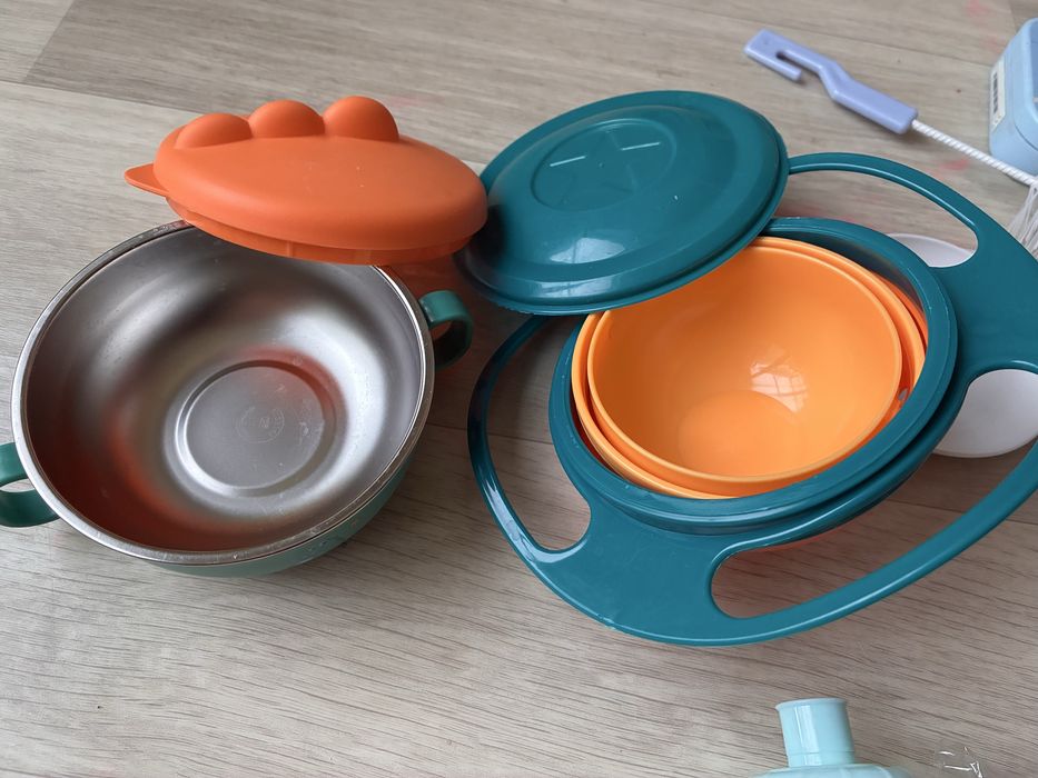 Tigela giratoria com tampa antiqueda antiderramar