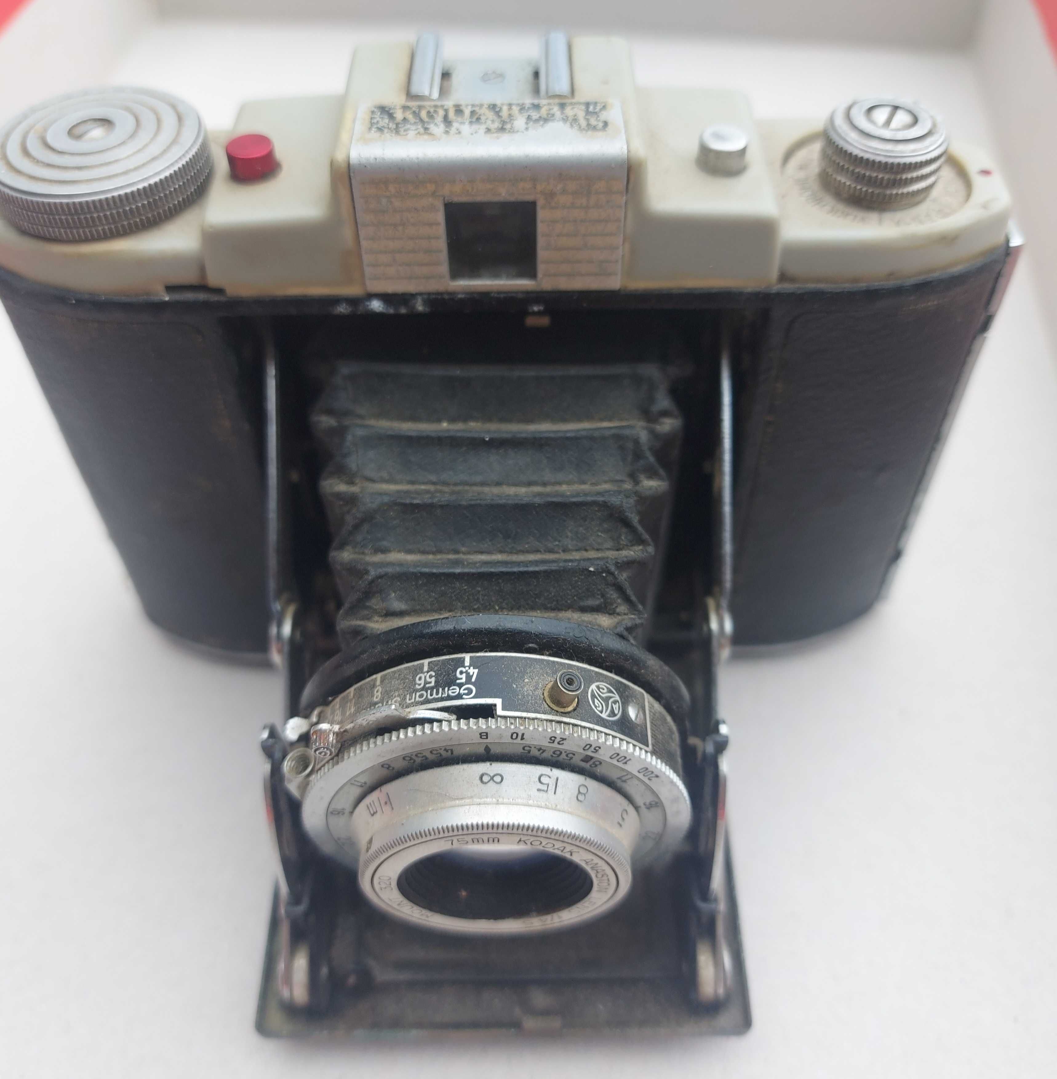 Maquina fotográfica kodak 66