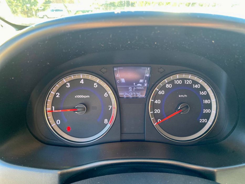 Продам Хюндай Акцент 1.4 Г/Б