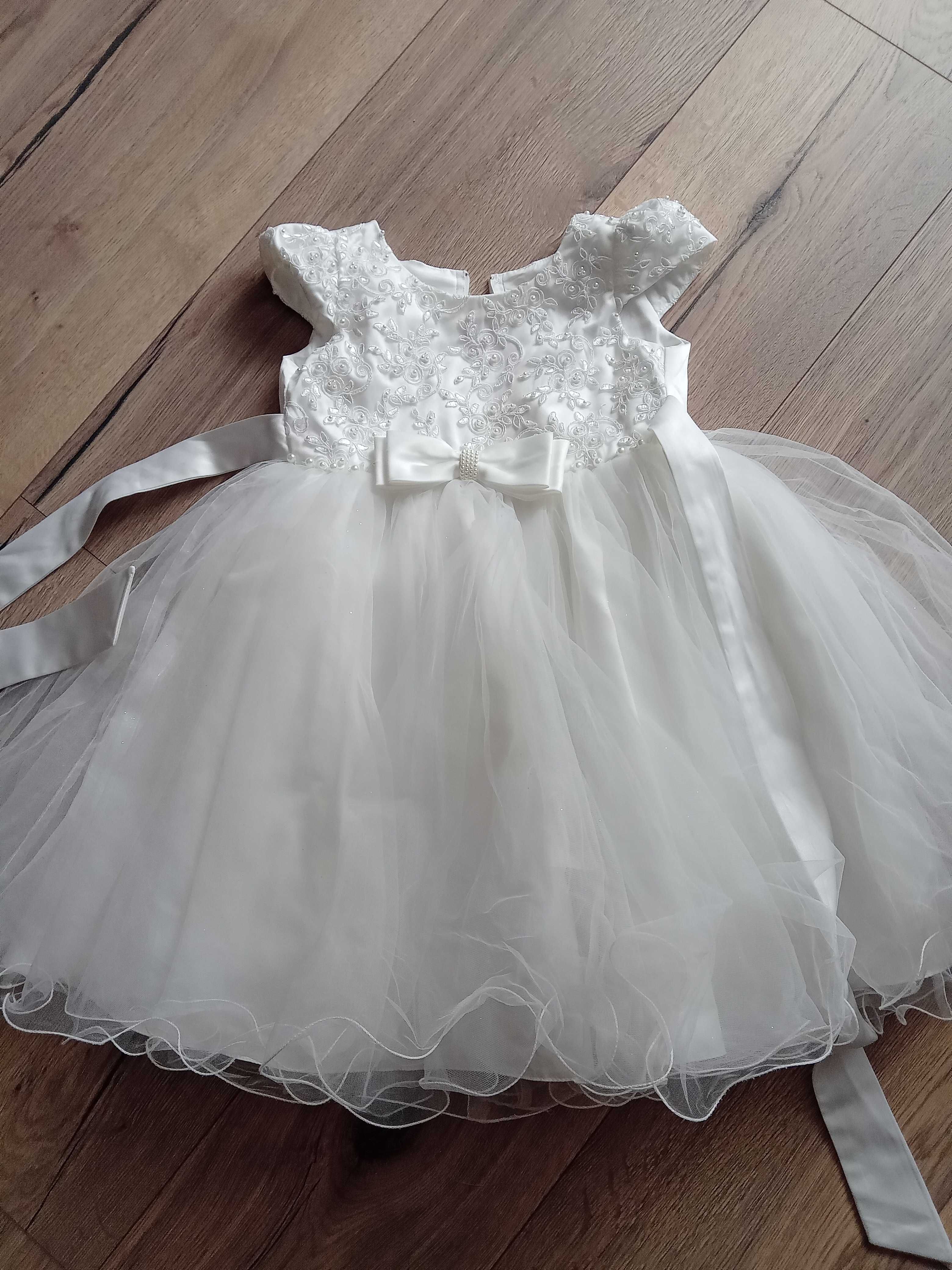 Sukienka dziewczęca biała rozmiar 128/134