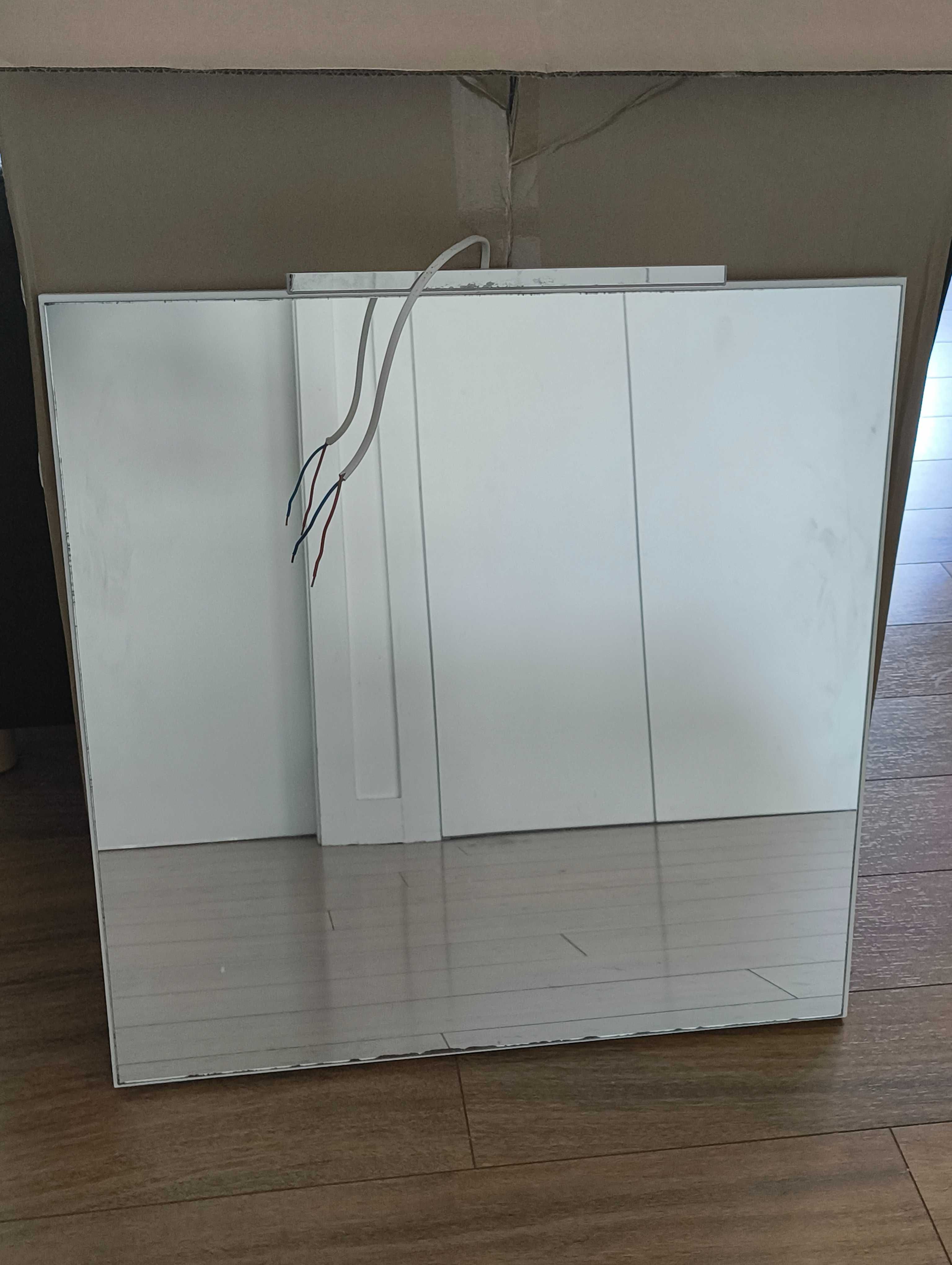 Espelho de casa de banho 60x60 com iluminação