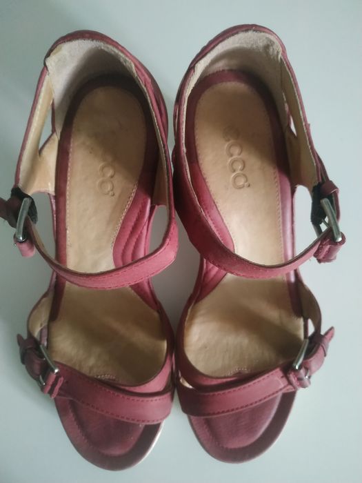 Ecco, sandały w kolorze czerwonym, rozmiar 37