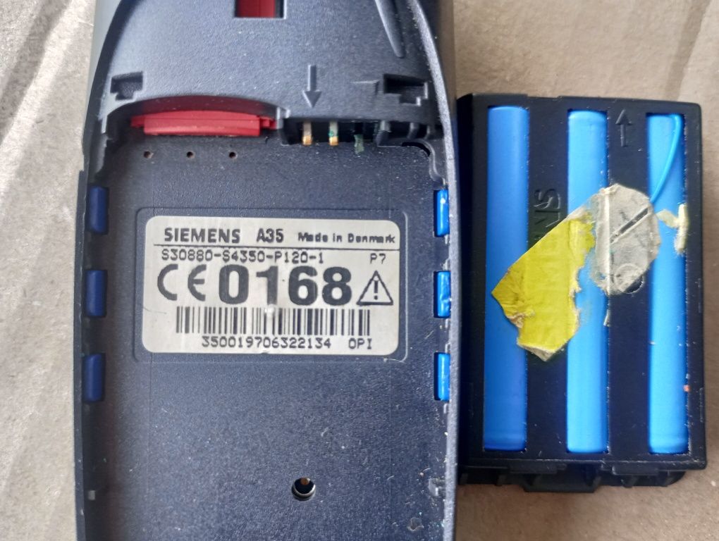 Siemens A35 (не вмикається)