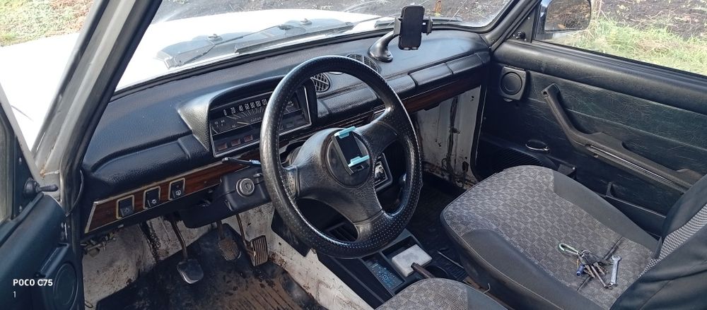 Продам або обміняю на Таврію пікап.