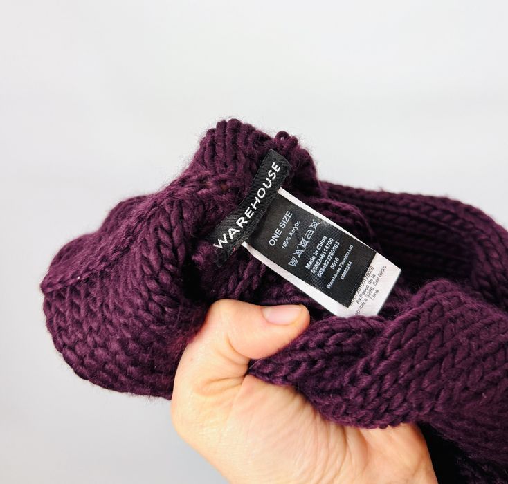 Śliwkowe poncho z golfem i frędzlami Warehouse oversize