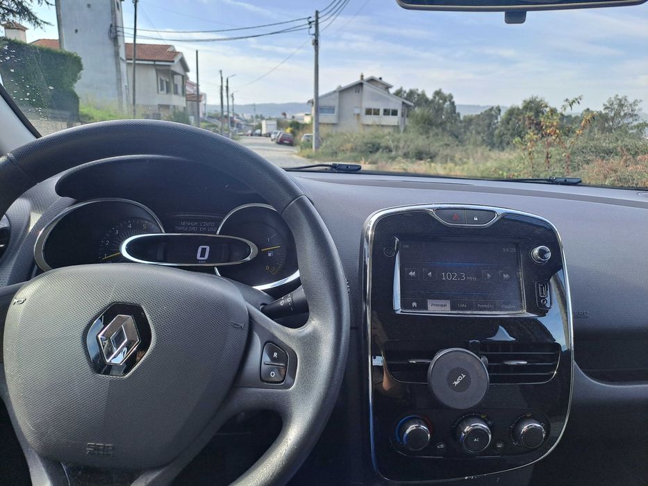 Renault clio ST 1.5 dci Ano 2015