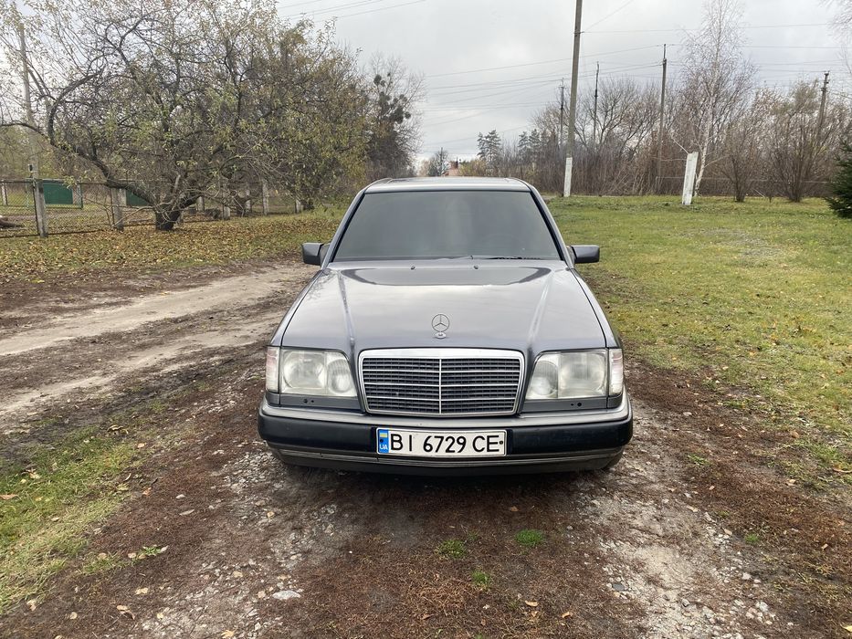 Продам мерседес 124 Е300