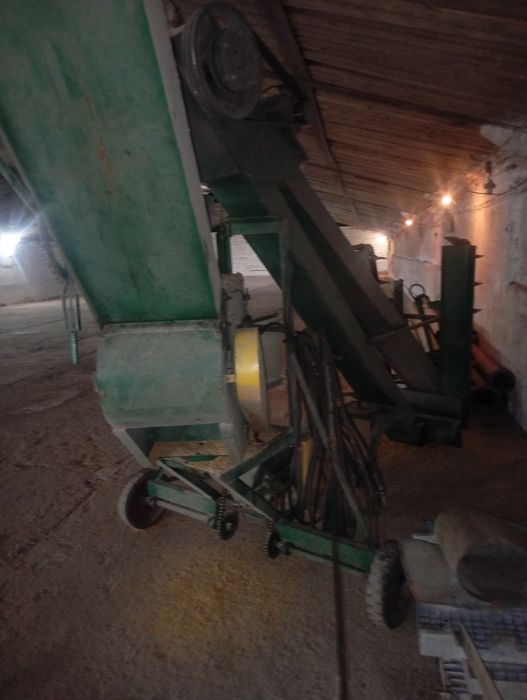 Продам зерномет зм60