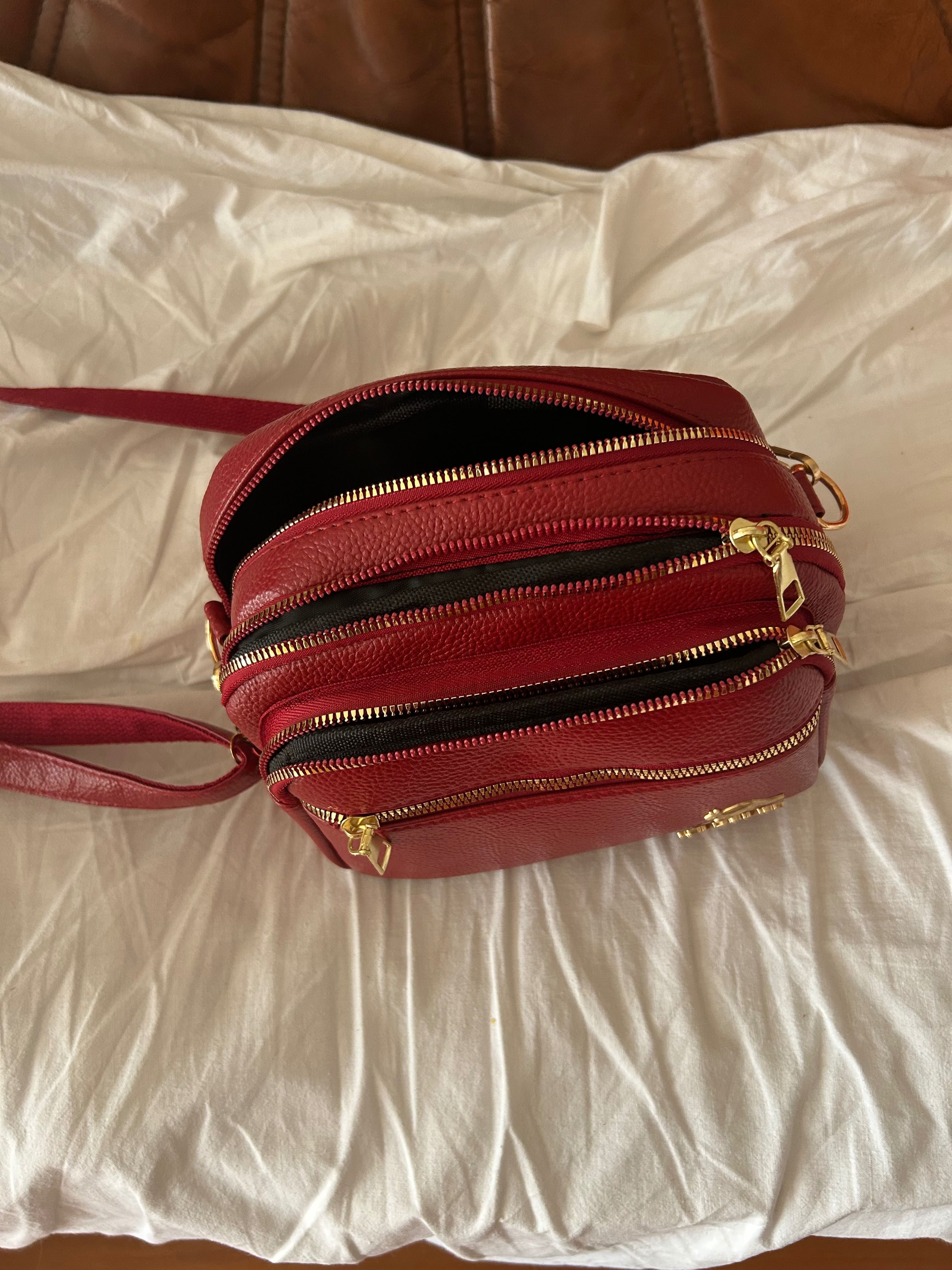 Bolsas, carteiras a tiracolo