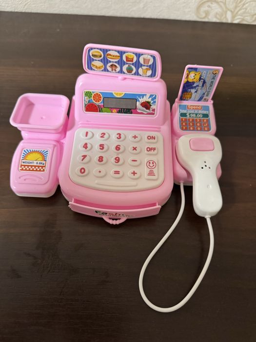 Іграшковий касовий апарат