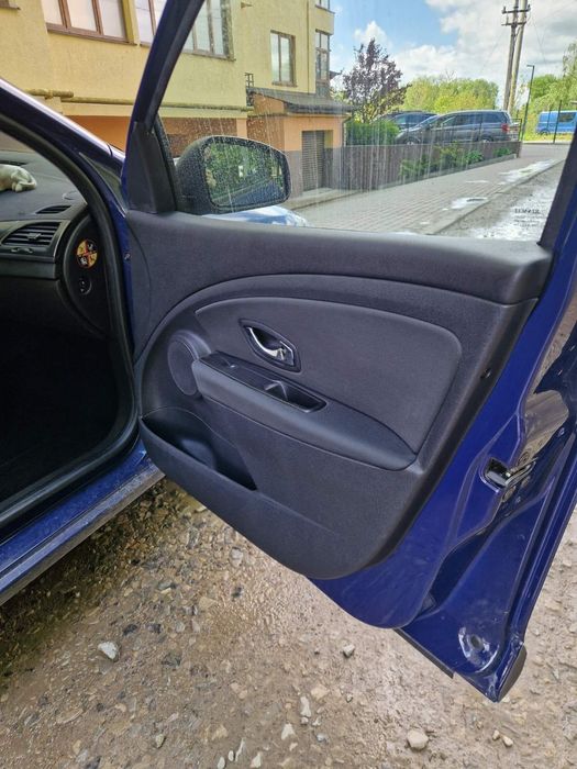 Рено меган універсал