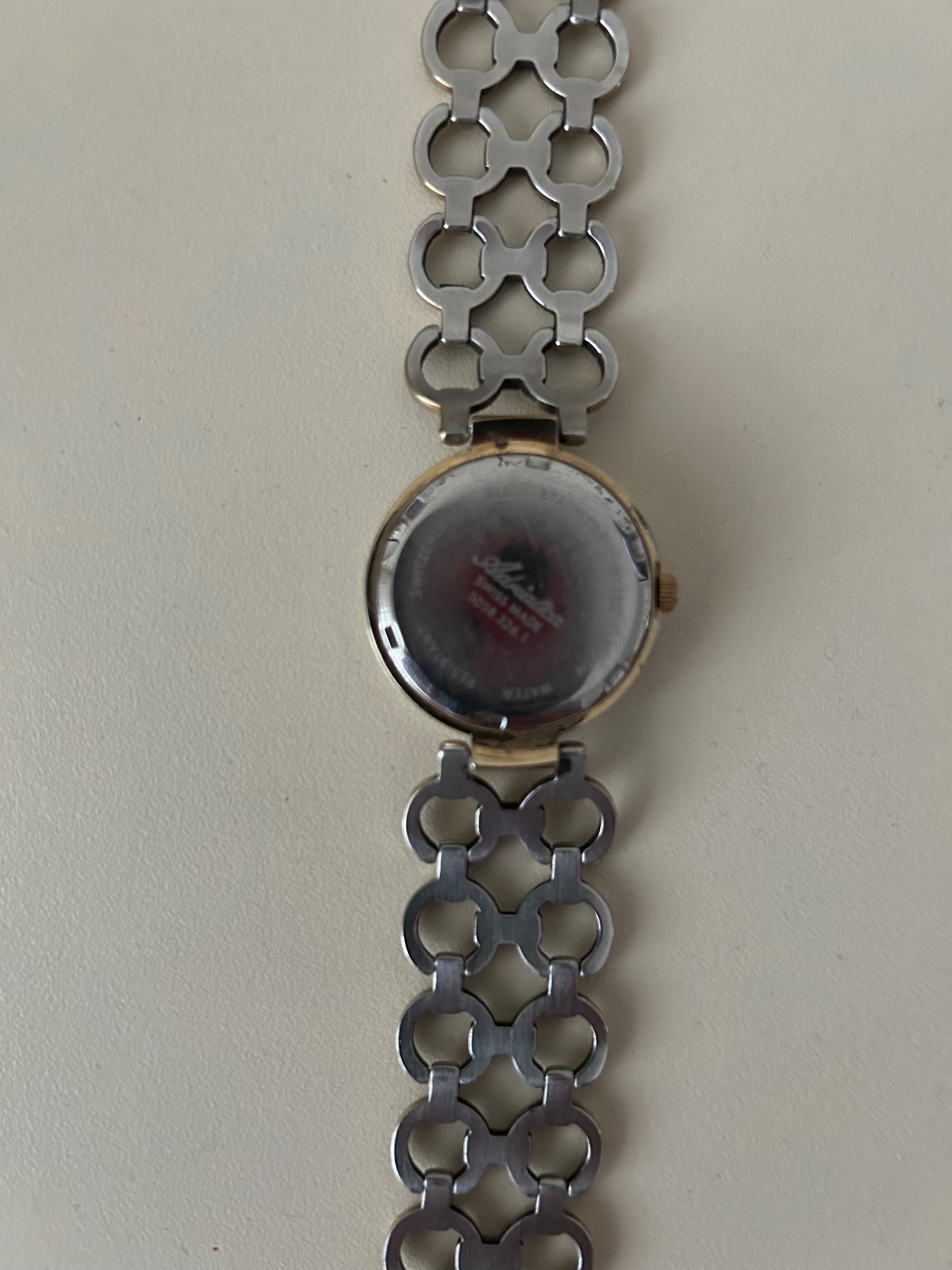 Продам жіночій позолочений швейцарський годинник «Adriatica»