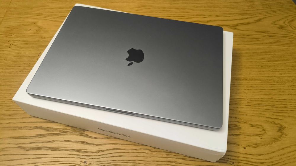 MacBook Pro 16" 2021 - M1 Pro, 32GB RAM, 512GB SSD - IMACULADO