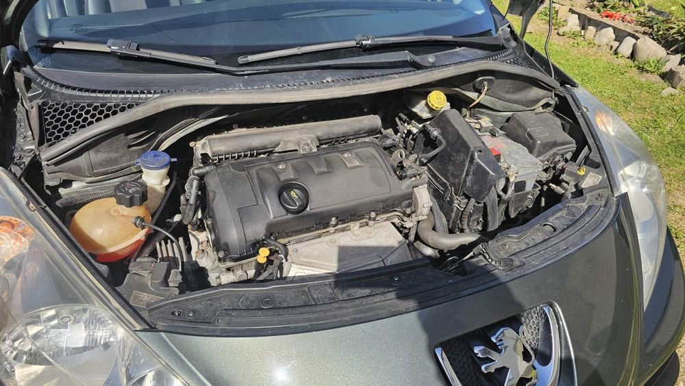 PEUGEOT 207 VTi 2010p
