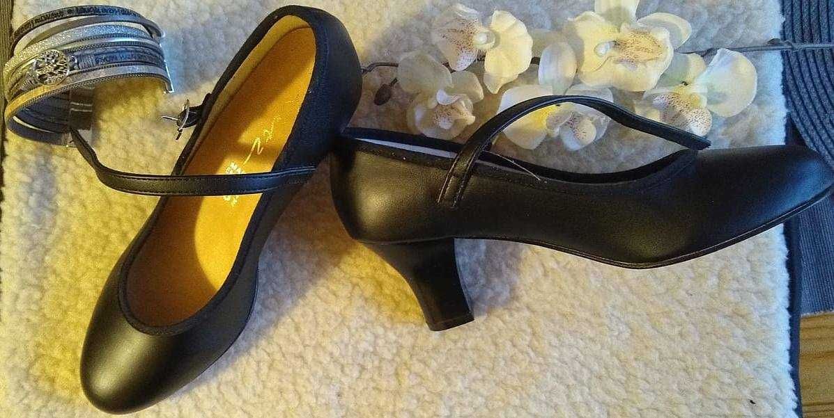 Buty do tańca, lakierki