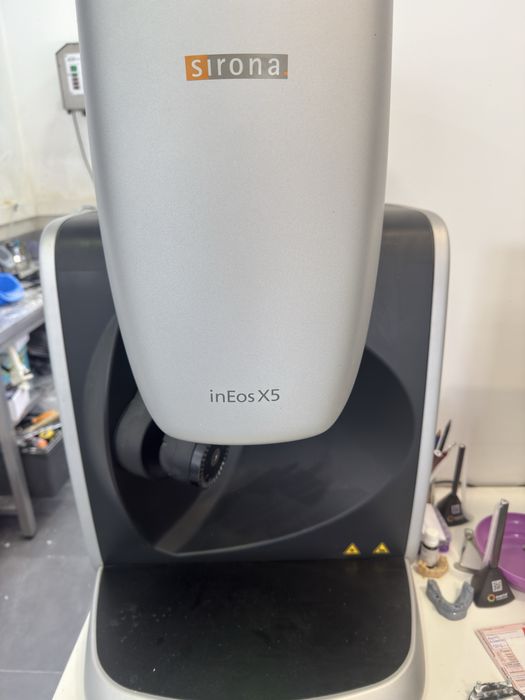 Scanner Ineos X5 protese dentaria