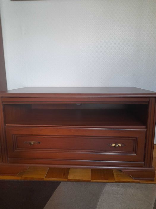 Szafka RTV klasyczna