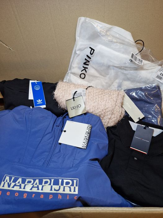 Pakiety odzieży boxy zwrotów zalando odzież na vinted Kat A  kartony