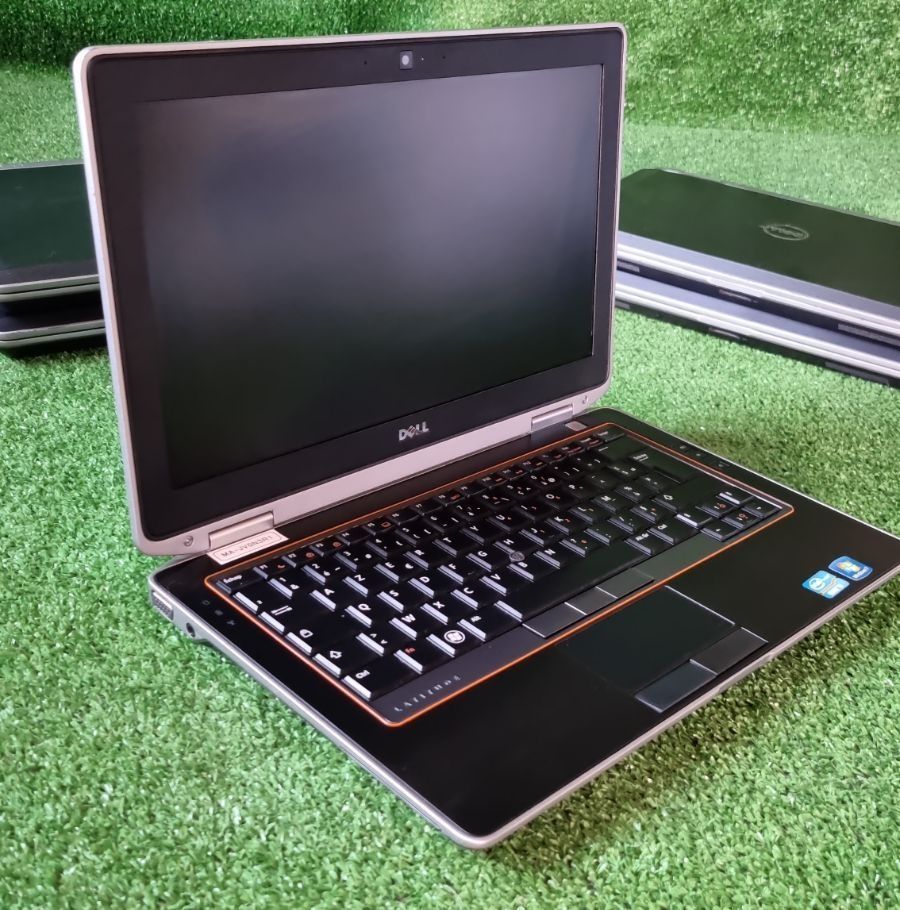 Ноутбук Dell. Є декілька моделей