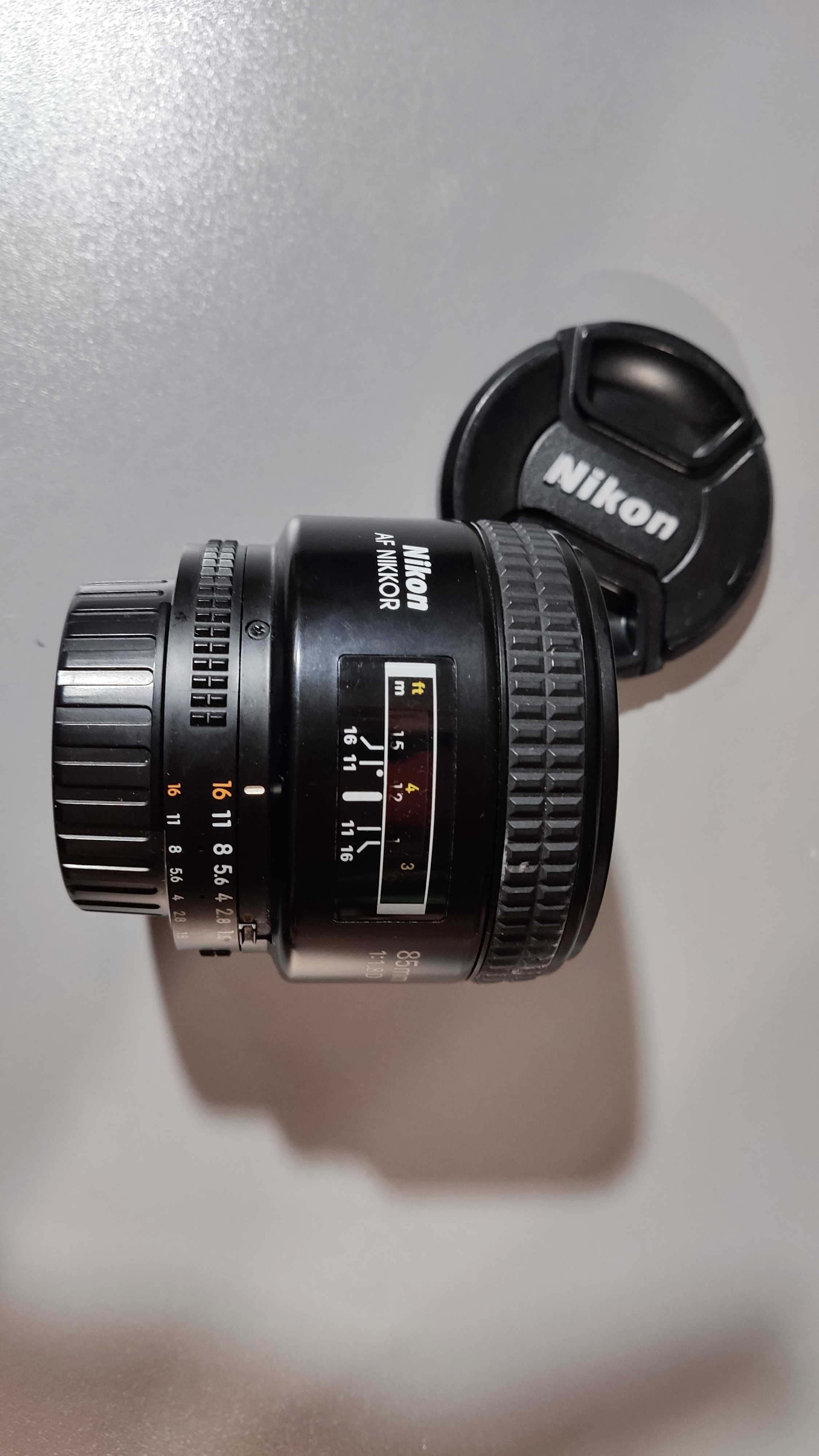 Nikkor AF 85mm 1.8D