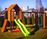 Plac Zabaw- DYZIO- Domek- Huśtawka