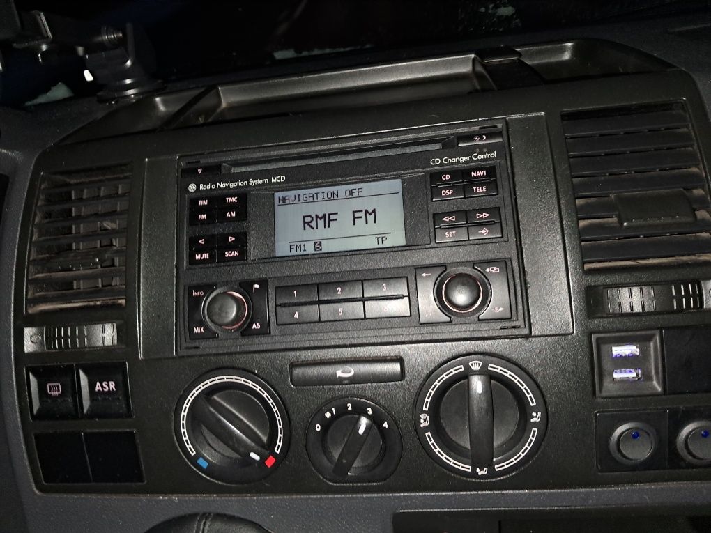 Radio samochodowe VW T5 z kodem