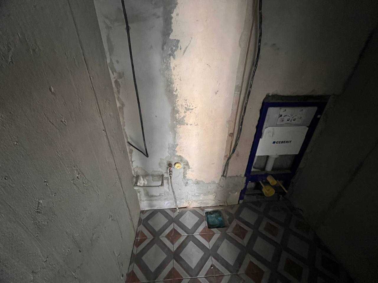 Продаж 2х фасадних приміщень площею 42 м2 за 26500$