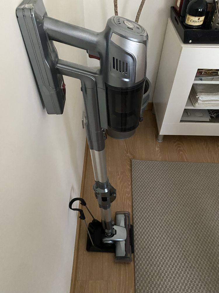 Aspirador vertical sem fios Princess