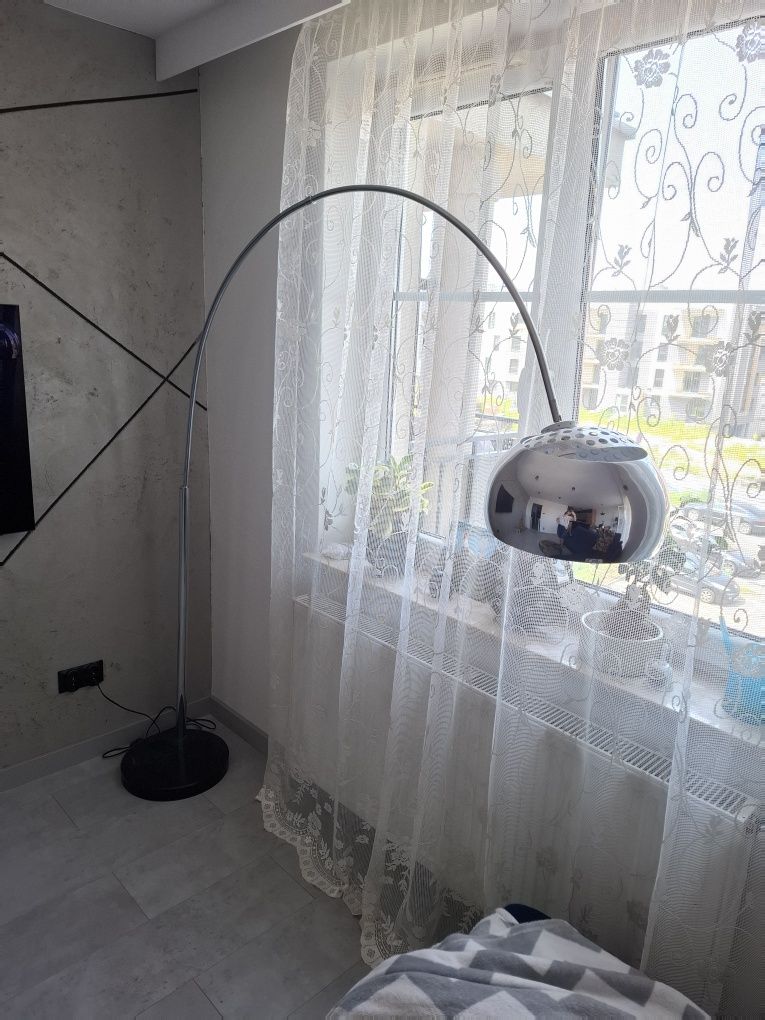 Lampa stojąca srebrna