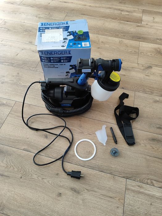 Pistolet do malowania 700wat, kompletny, jak nowy. 2024r

Wtyczka e