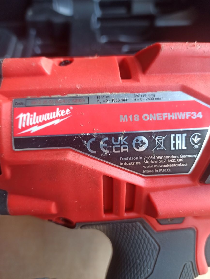 Klucz Milwaukee M18 ONEFHIWF34 + Bateria 5.0ah + ładowarka