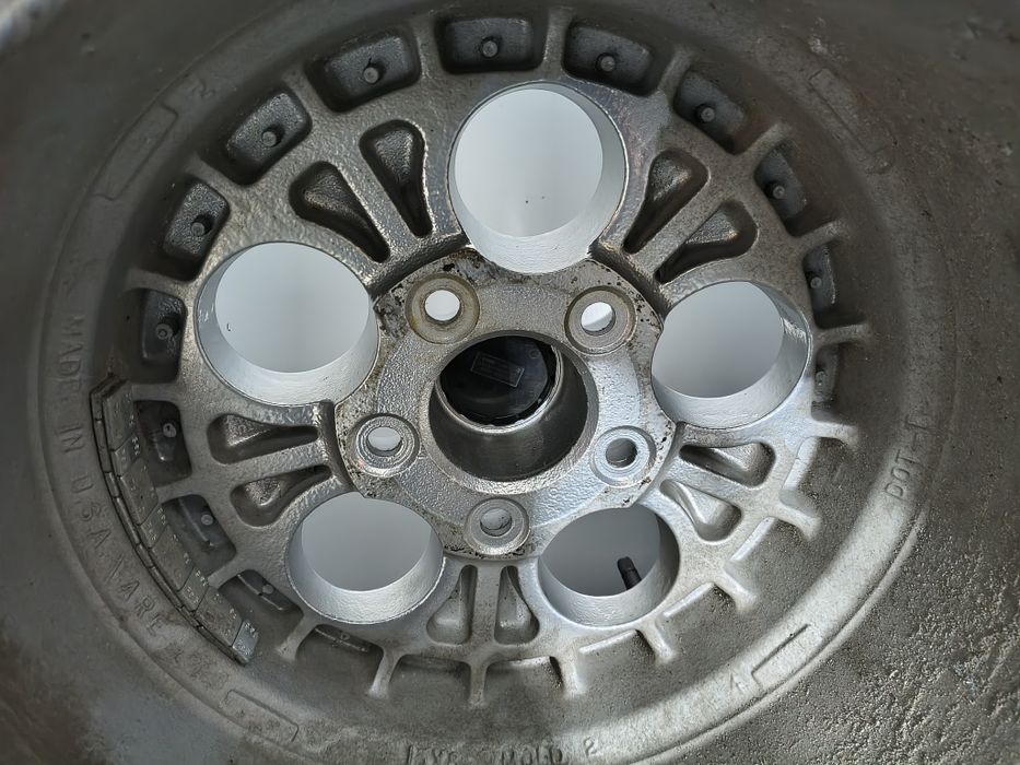 Oryginalne Felgi Usa z rantem 15 x8 Jeep Wrangler CJ YJ TJ Cherokee Xj