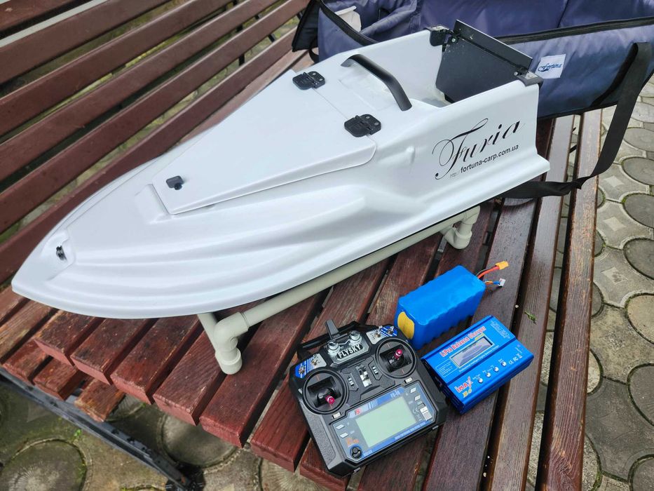 Карповий кораблик Фурія Шторм