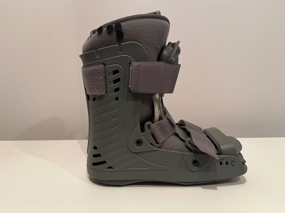 Omax Air L Walker. Orteza stopowo-goleniowa. r. 40-43 But Ortopedyczny