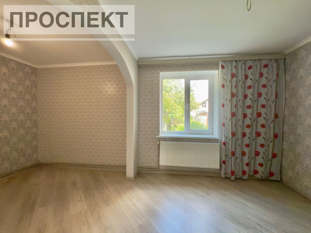 Продам будинок з ремонтом ( Центр). Р-н маг. « Віста».