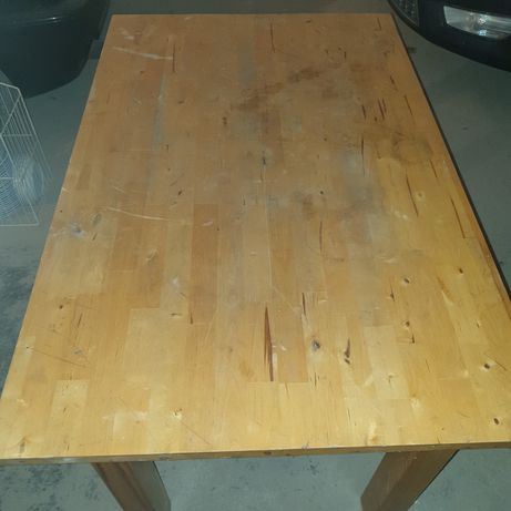 2 Mesas de madeira