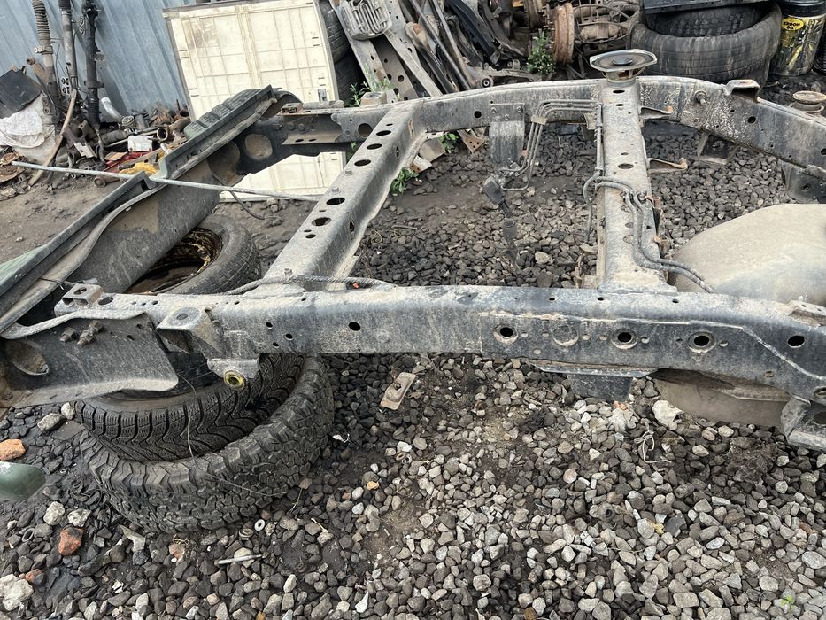 Задняя часть рамы в идеале Nissan Navara D22 np300 kingcab навара д22