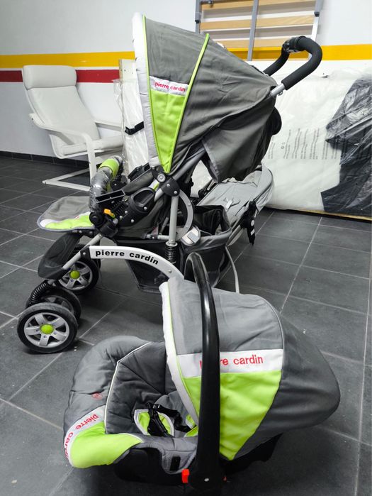 Carrinho de bebe Pierre Cardin