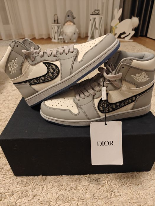 Jordan 1 High x Dior
