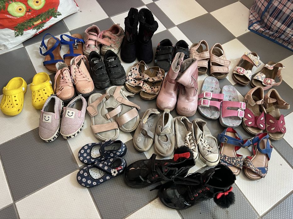 Взуття для дівчинки 1-4р