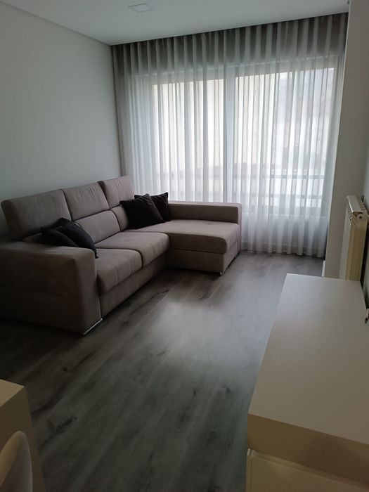 Arrendo Apartamento T2 Porto 1400€