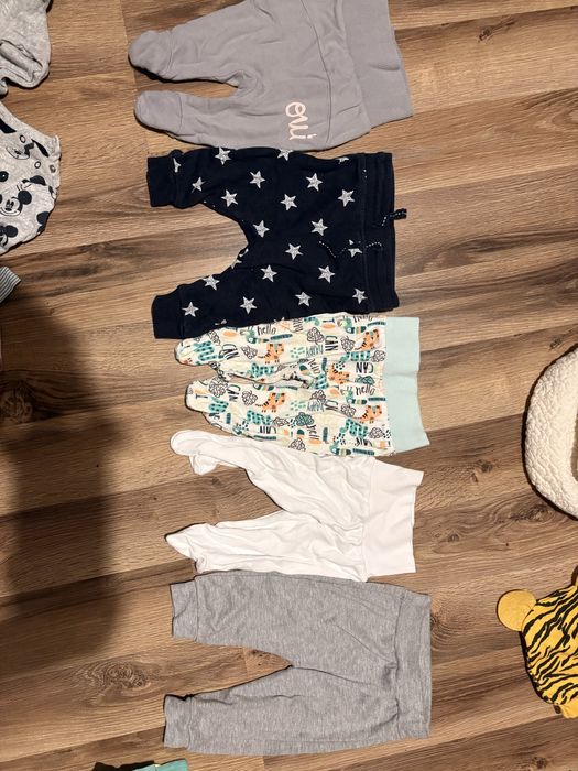 Ubranka dla dzieciatka 56r