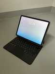 IPad Air 11” M2 128 GB + Klawiatura Apple smartkeyboard