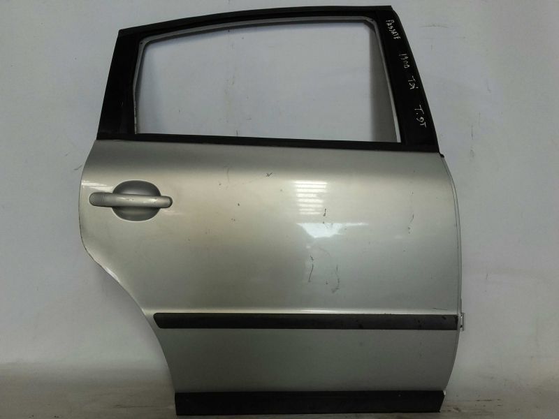 Porta trás direita VOLKSWAGEN Passat (3B2)
