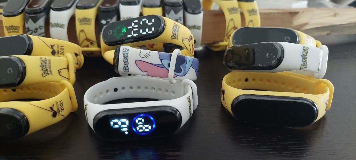 Relógios Pokemon Amarelos, Branco & Pretos NOVOS peliculas proteção