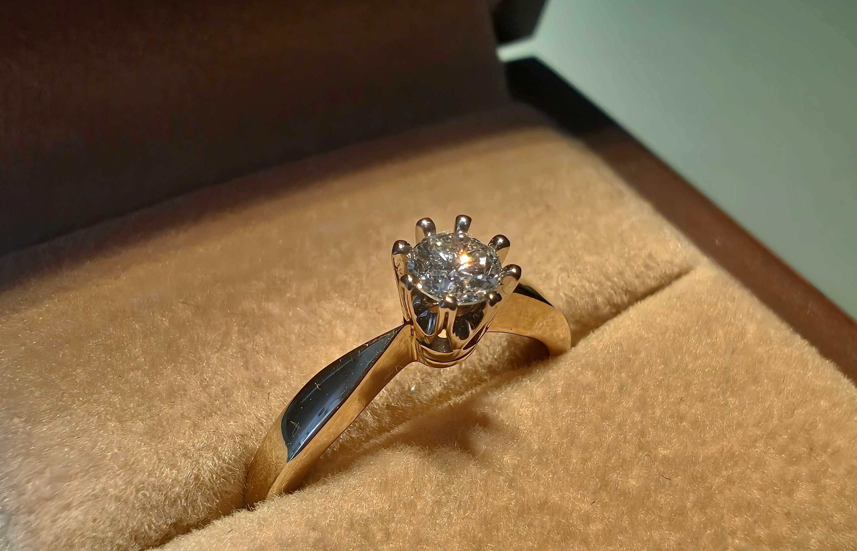 Pierścionek Apart z brylantem diamentem 0,23 ct rozmiar 11 12 Jak Nowy