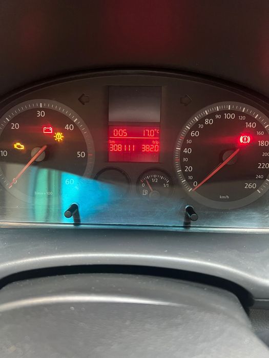 Продам машину Volkswagen Caddy 1.9. 2005 рік