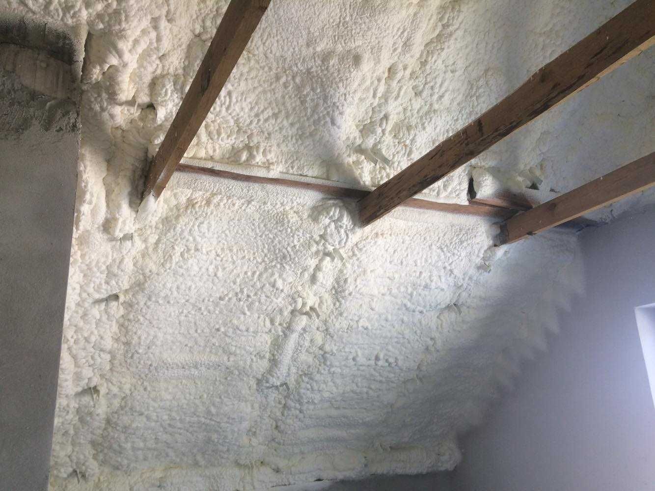 Ocieplenie pianą PUR dachu, piana PUR WIESZAKI GRATIS, JUŻ OD 65 ZL/M2
